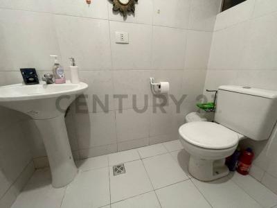 Este, Cochabamba 00001, Bolivia