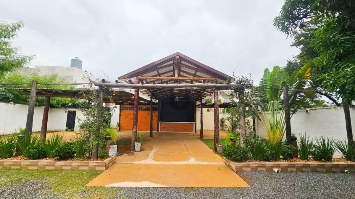 Limpio, Central 00001, Le Paraguay