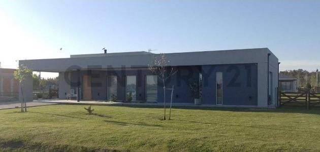 Juan Pablo II 1559 , San Vicente, GBA Sur 1865, Argentina