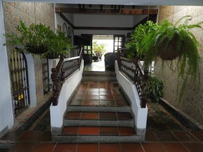 Calle 15 # 107A - CASA # 7 , Cali, Valle Del Cauca 00001, Colômbia