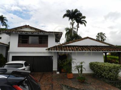 Calle 15 # 107A - CASA # 7 , Cali, Valle Del Cauca 00001, Colômbia