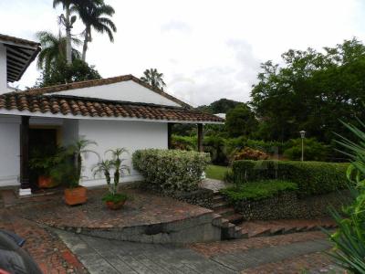Calle 15 # 107A - CASA # 7 , Cali, Valle Del Cauca 00001, Colômbia
