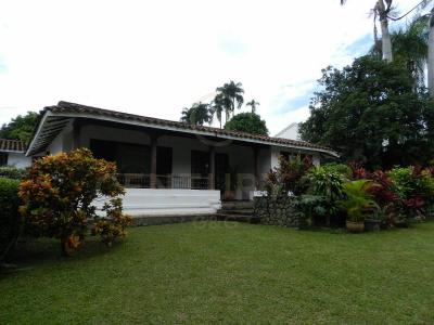 Calle 15 # 107A - CASA # 7 , Cali, Valle Del Cauca 00001, Colômbia