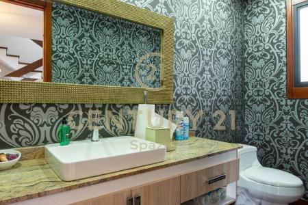 Carrera 7 , Bogotá, Cundinamarca 00001, Colombia