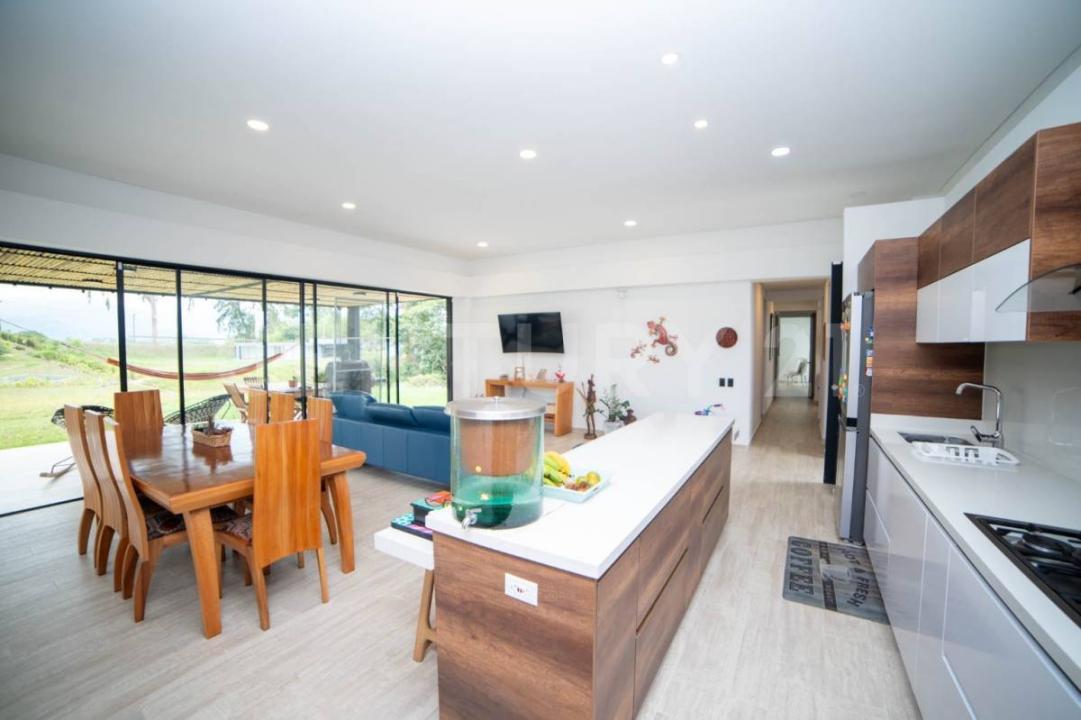 Armenia, 金迪奥 00001, 哥伦比亚