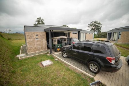 Armenia, 金迪奥 00001, 哥伦比亚