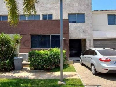 Venta TH Av 2 El Milagro Conjunto Residencial La Vereda Casa No. 6, Maracaibo, Zulia 4001, Venezuela