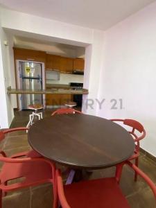 Av 3F Con Calle 67 y 65 Edificio Camila, Maracaibo, Zulia 4001, Venezüella