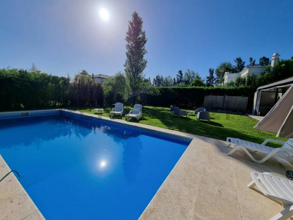 Avenida Italia 5043, Tigre, GBA Norte 00001, Argentina