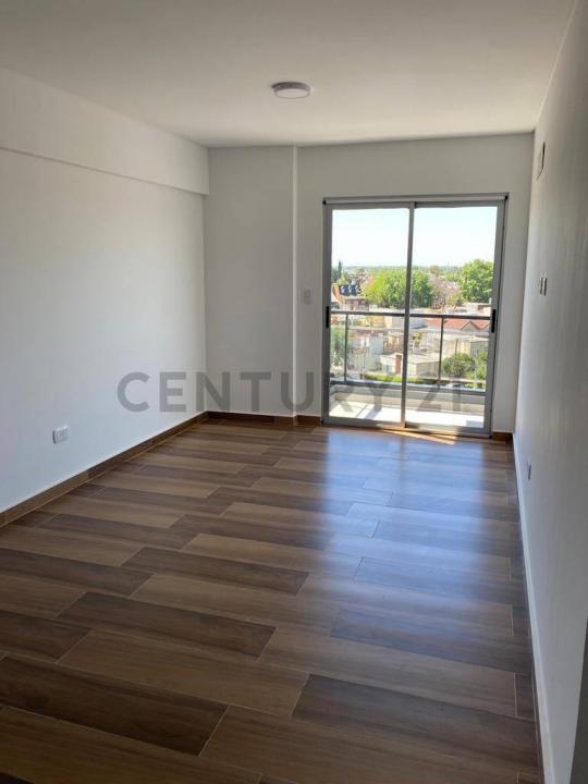 Alem 700, Morón, GBA Oeste 00001, Argentina