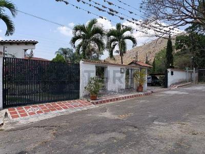 Urbanización Lomas de Palmarito, Calle C Nro.33 Casa Grande Nro. 33, Maracay, Aragua 2101, Venezuela