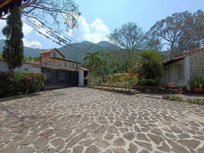 Urbanización Lomas de Palmarito, Calle C Nro.33 Casa Grande Nro. 33, Maracay, Aragua 2101, Venezuela