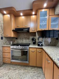 Calle Valparaiso Res. Parque Paraiso, Caracas, Distrito Capital 00001, Venezuela