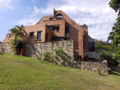 1 Guataparo Country Club, Valencia, Carabobo 2001, Venezuela