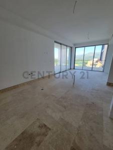 Terrazas del Country Residencias D9, Valencia, Carabobo 2001, Venezuela