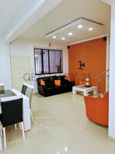 sabana de medio townhouse en alquiler, Valencia, Carabobo 2001, Venezuela