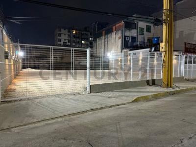 Calle cerca de Rico Pollo Regional Venta de Terreno, Valencia, Carabobo 2001, Venezuela