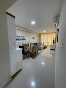 Los pinos Piedras pintada Titanium suites, Valencia, Carabobo 2001, Venezuela