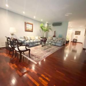 Calle 2 Planta Baja Duplex Campo Alegre, Caracas, Miranda 2001, Venezuela