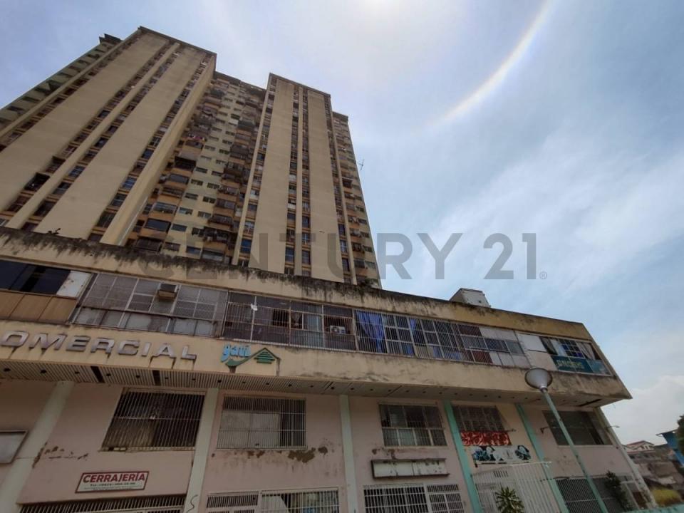 avenida bolivar Conjunto Residencial y Comercial El Yati, Los Teques, Miranda 1201, ベネズエラ