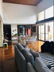 Isaac Newton 5793, Cordoba, Cordoba 5000, Arjantin