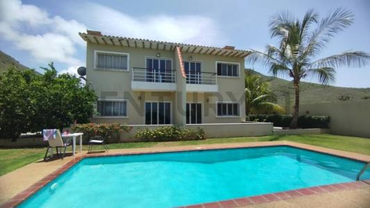 La Plaza De Paraguachí, Nueva Esparta 6317, Venezuela