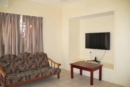 "8 Mile", National Capital District, 土耳其