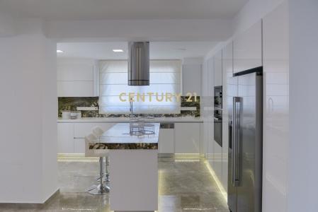 Agios Tychonas, Chipre