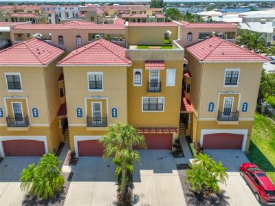 6407 Mayra Shores Lane, Apollo Beach, Florida 33572, USA