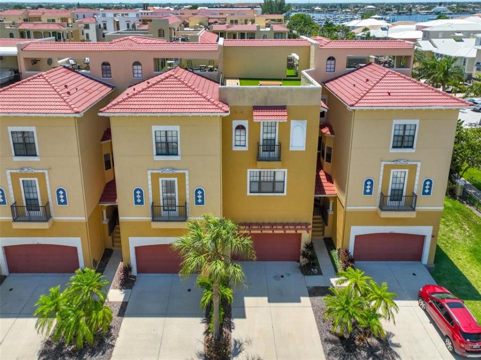 6407 Mayra Shores Lane, Apollo Beach, Florida 33572