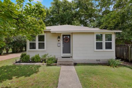 305 S Bowie, Fredericksburg, Техас 78624, Соединенные Штаты