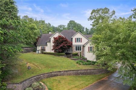 769 Village Trail, Gates Mills, Ohio 44040, USA