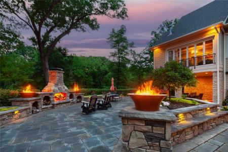 12993 Oak Brook Drive, Urbandale, Iowa 50323