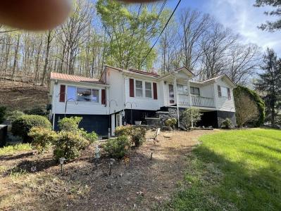 213 Big Springs Road, Rogersville, Tennessee 37857, USA