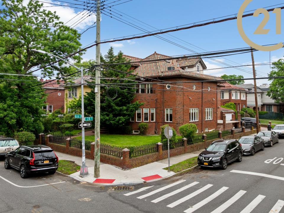 2723 Avenue P, Brooklyn, New York 11229, USA