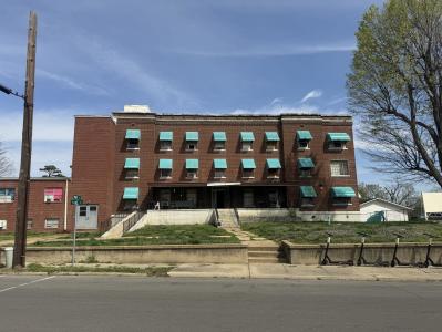 1124 N. Main, Poplar Bluff, Missouri 63901, USA