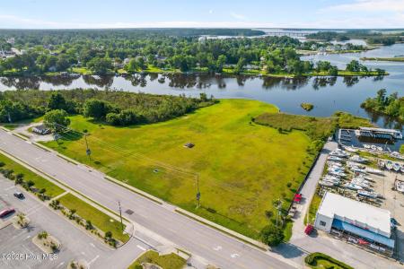 147 Old Bridge Street, Jacksonville, North Carolina 28540