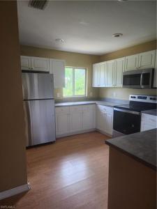 647 Dubarry Ave S, Lehigh Acres, Florida 33974, USA