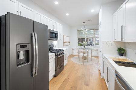 60 Independence Way 60, Jc, Greenville, NJ 07305, USA