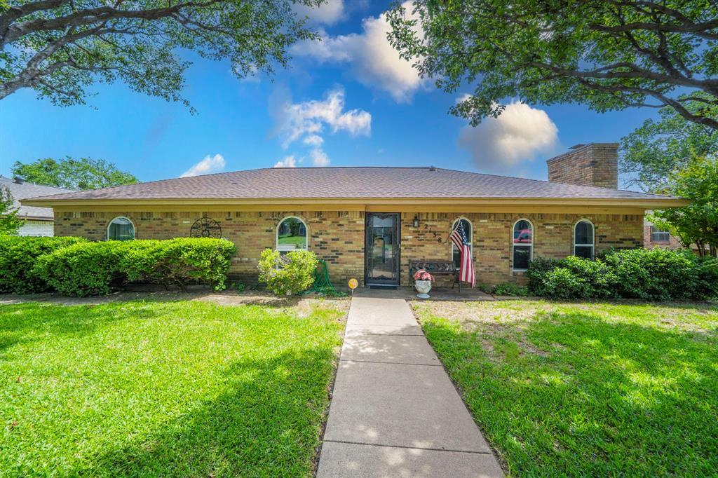 2138 Wellington Drive, Grand Prairie, Texas 75051
