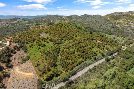 48825 Via Vaquero, Temecula, California 92590, USA