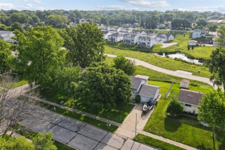 43 Constitution Boulevard, Pleasant Hill, Iowa 50327, USA