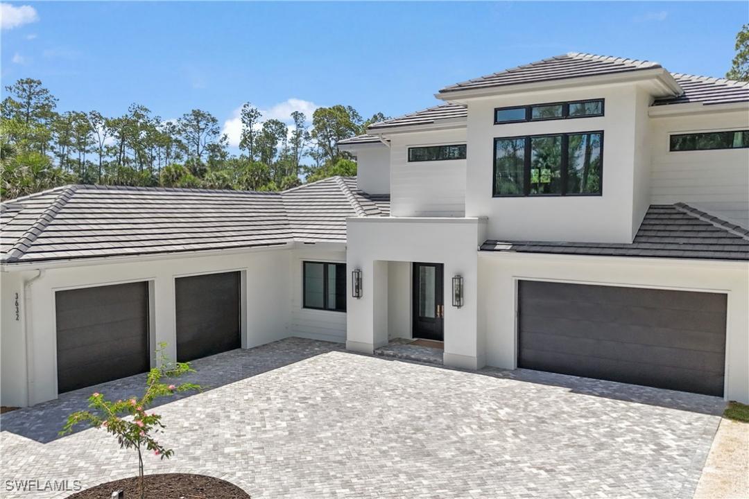 3632 Golden Gate Boulevard W, Naples, Florida 34120