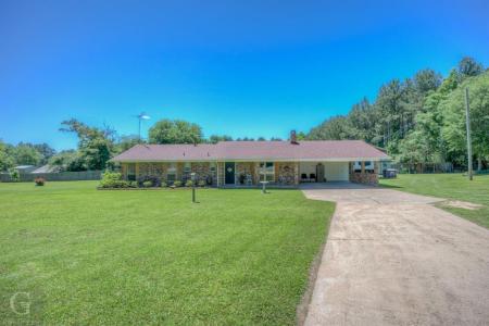 451 Burney Street, Coushatta, Louisiana 71019, USA