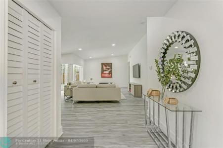 16643 Redwood Way, Weston, Florida 33326, USA