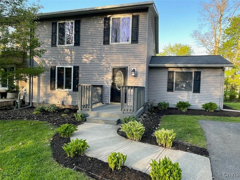 10 Pond Path, Oswego, ניו יורק 13126, ארצות הברית של אמריקה