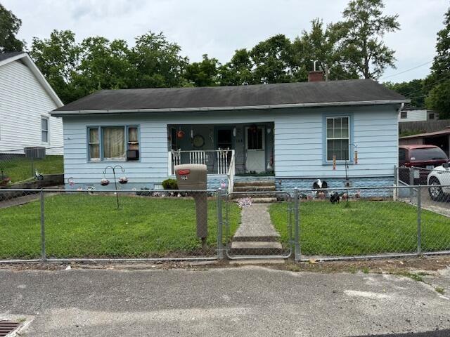 144 N Plum Street, Irvine, Kentucky 40336