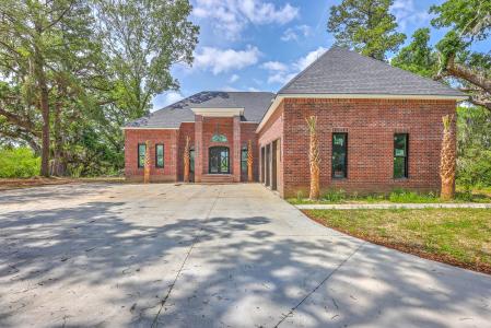 404 Fairington Drive, Summerville, South Carolina 29485