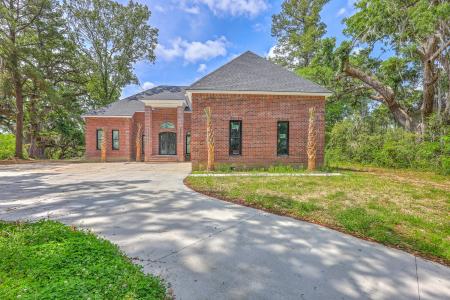 404 Fairington Drive, Summerville, South Carolina 29485