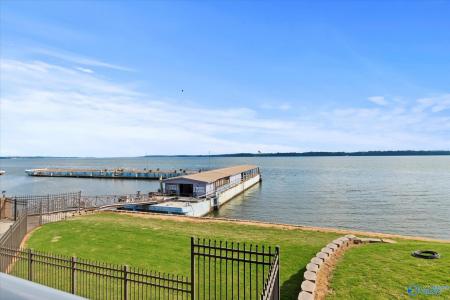 6122 Bay Village Drive , 111, Athens, Alabama 35611, Estados Unidos